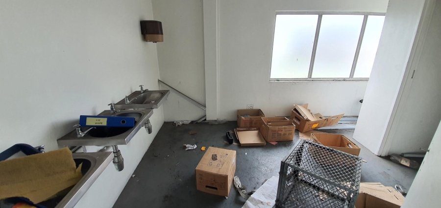Commercial Property for Sale in Airport Industria Western Cape